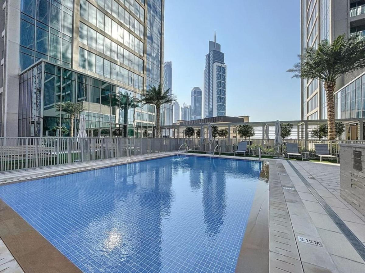 Tower 1 - Elegant Two Bedroom In Downtown * Dubai