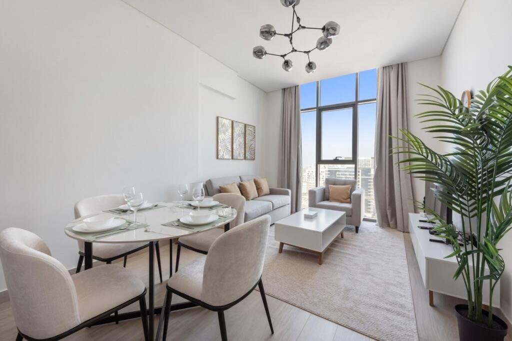 Cozy 2-bedroom In Fawad Azizi Apartment