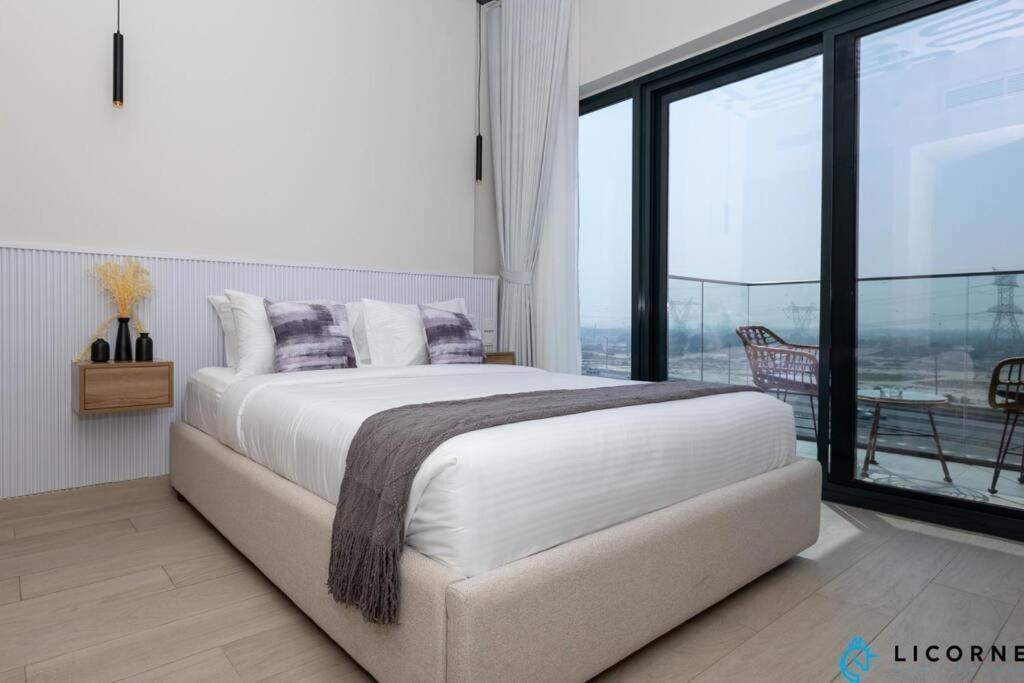 Modern Contemporary In Azizi Riviera Dubai