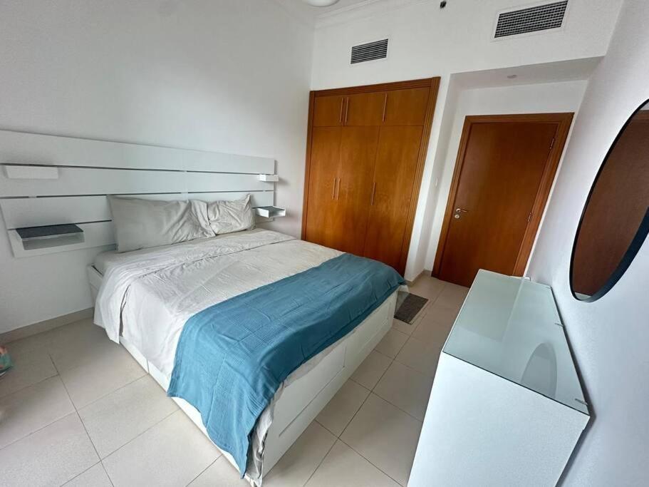 Apartment Urban Cozy 1br With Canal View - Free Parking Dubai