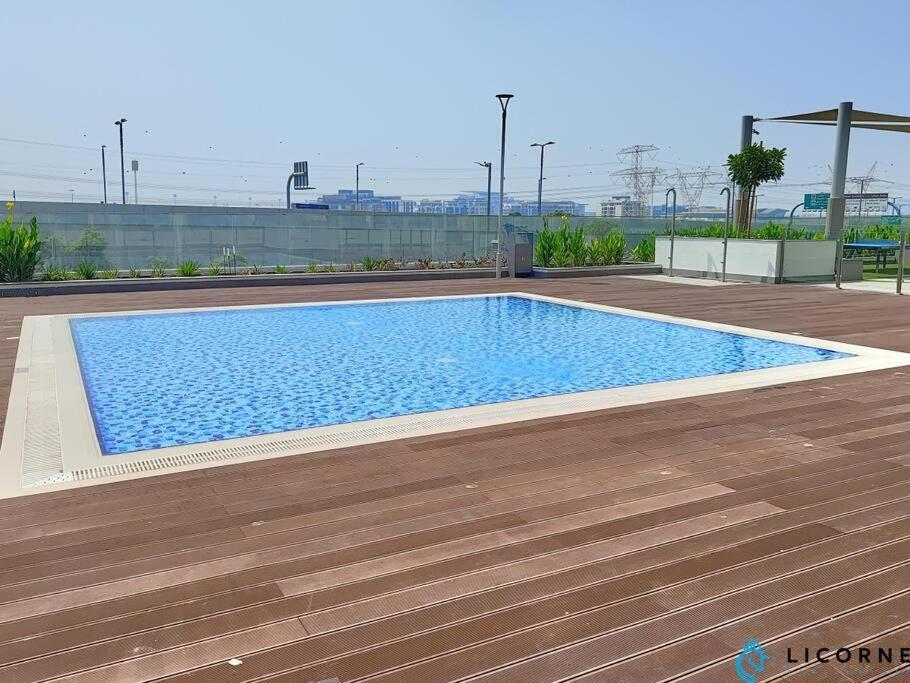 Apartment Modern Contemporary In Azizi Riviera *