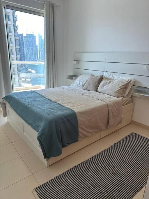 Urban Cozy 1br With Canal View - Free Parking * Dubai