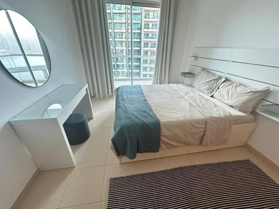 Urban Cozy 1br With Canal View - Free Parking Apartment Dubai