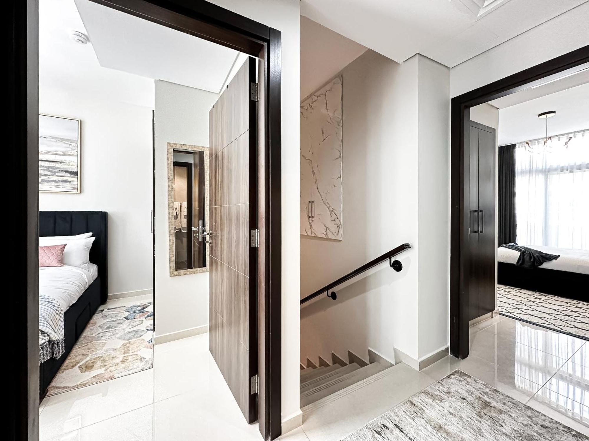 Apartment Luxurious 3bdr Serenity Awaits In Damac Hills 2 *
