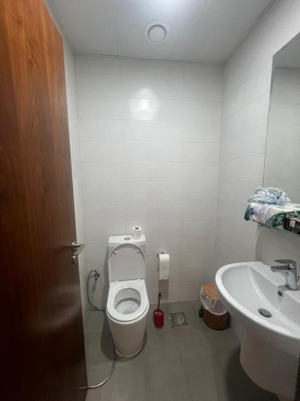 Downtown Holiday's - 1 Min To Mall & Burj Khalifa Hostel