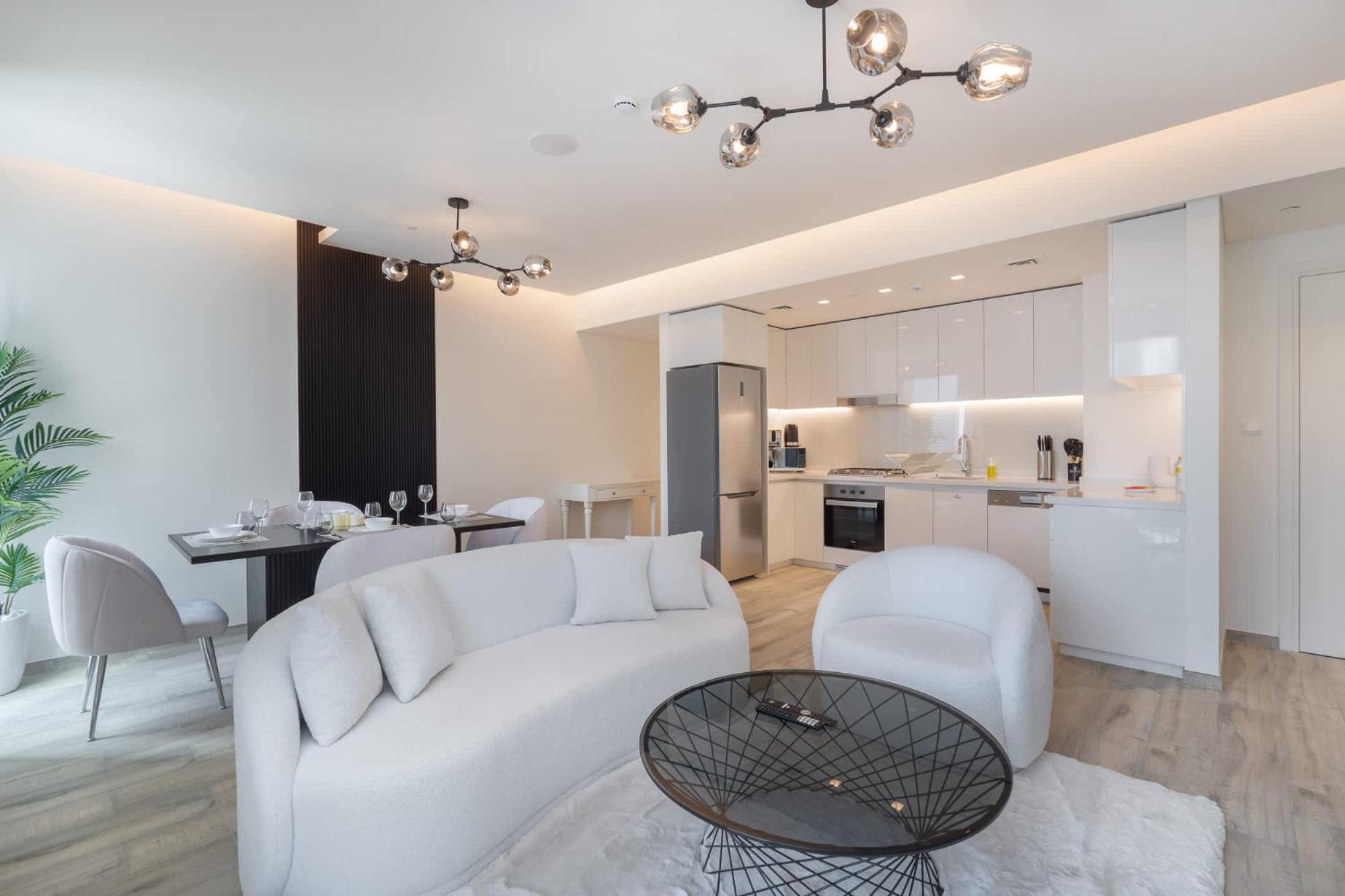 Elegant 1-bedroom Apartment, Near To Burj Khalifa *