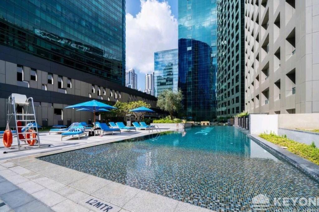 Apartment With Terrace Damac Maison Cour Jardin Business Bay *
