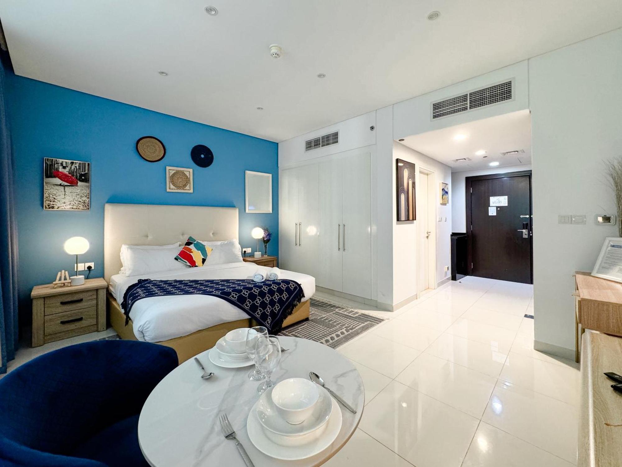 With Terrace Damac Maison Cour Jardin Business Bay * Dubai