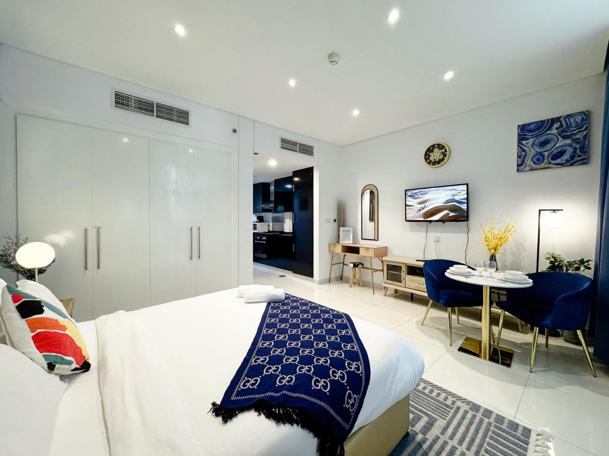 Apartment With Terrace Damac Maison Cour Jardin Business Bay Dubai