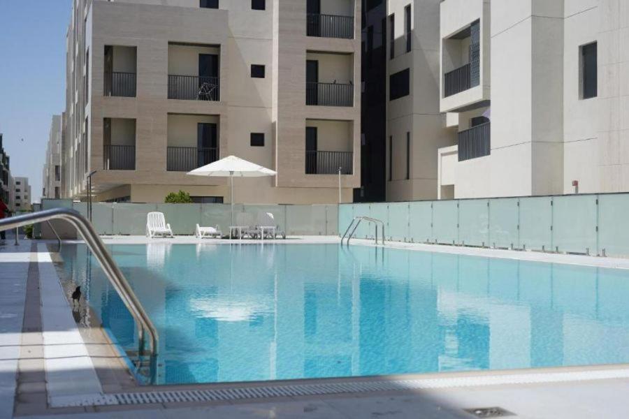 Hayyak Stunning Mirdif Hills Apartment *