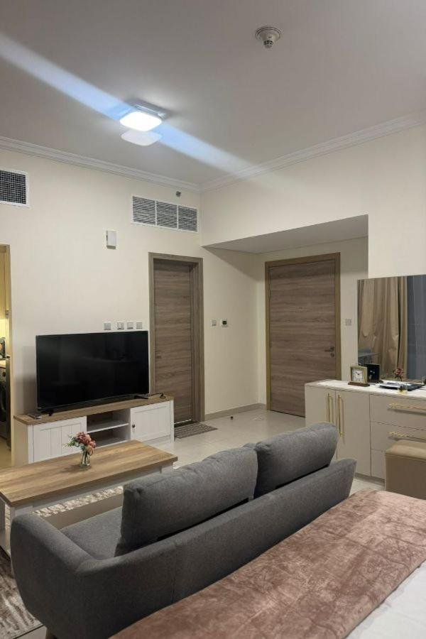Hayyak Stunning Mirdif Hills * Dubai
