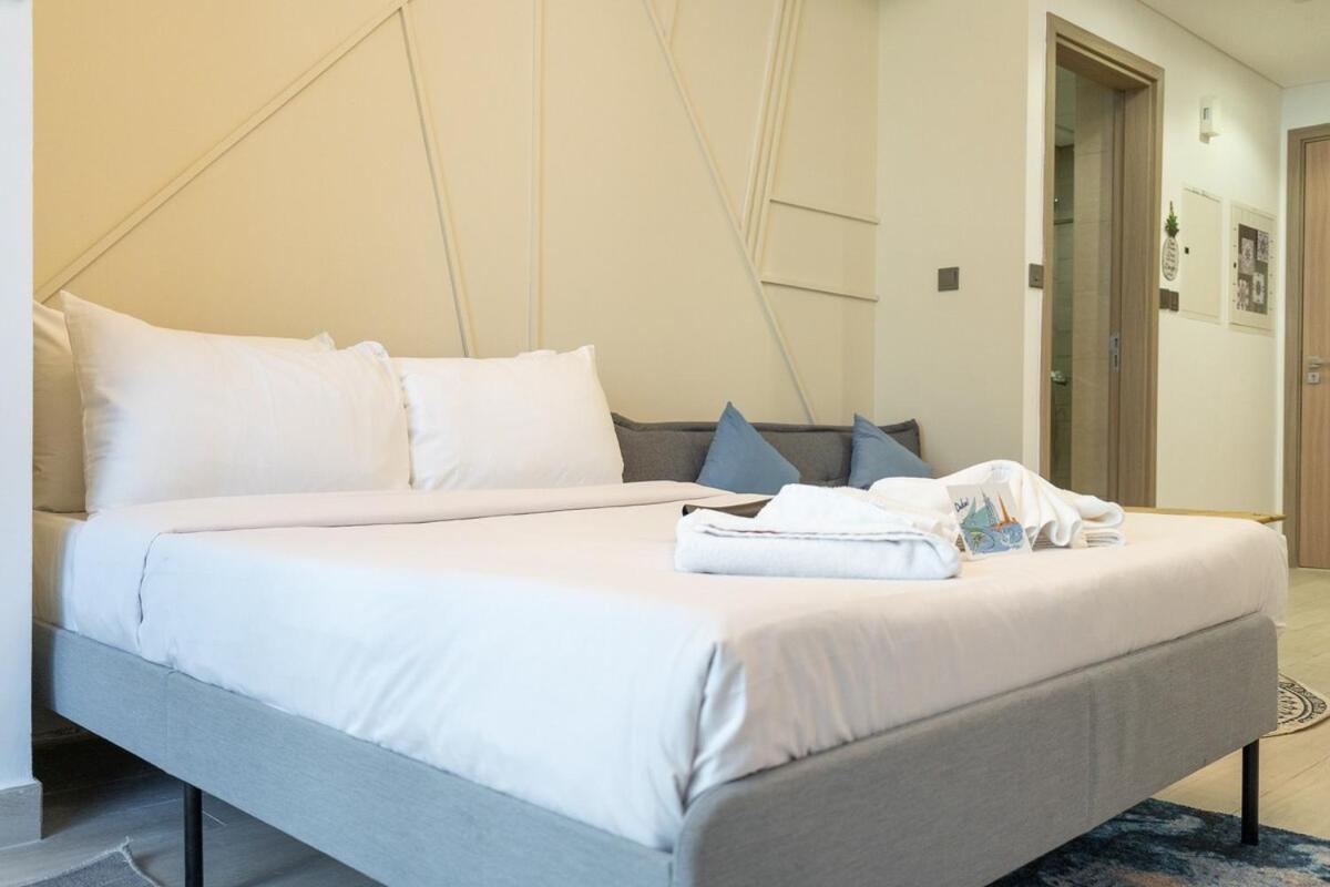 Apartment Inviting Studio Perfect For 3 In Meydan!