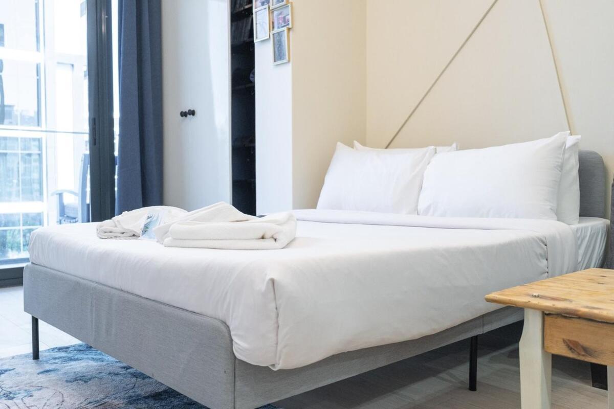 Inviting Studio Perfect For 3 In Meydan! Apartment *