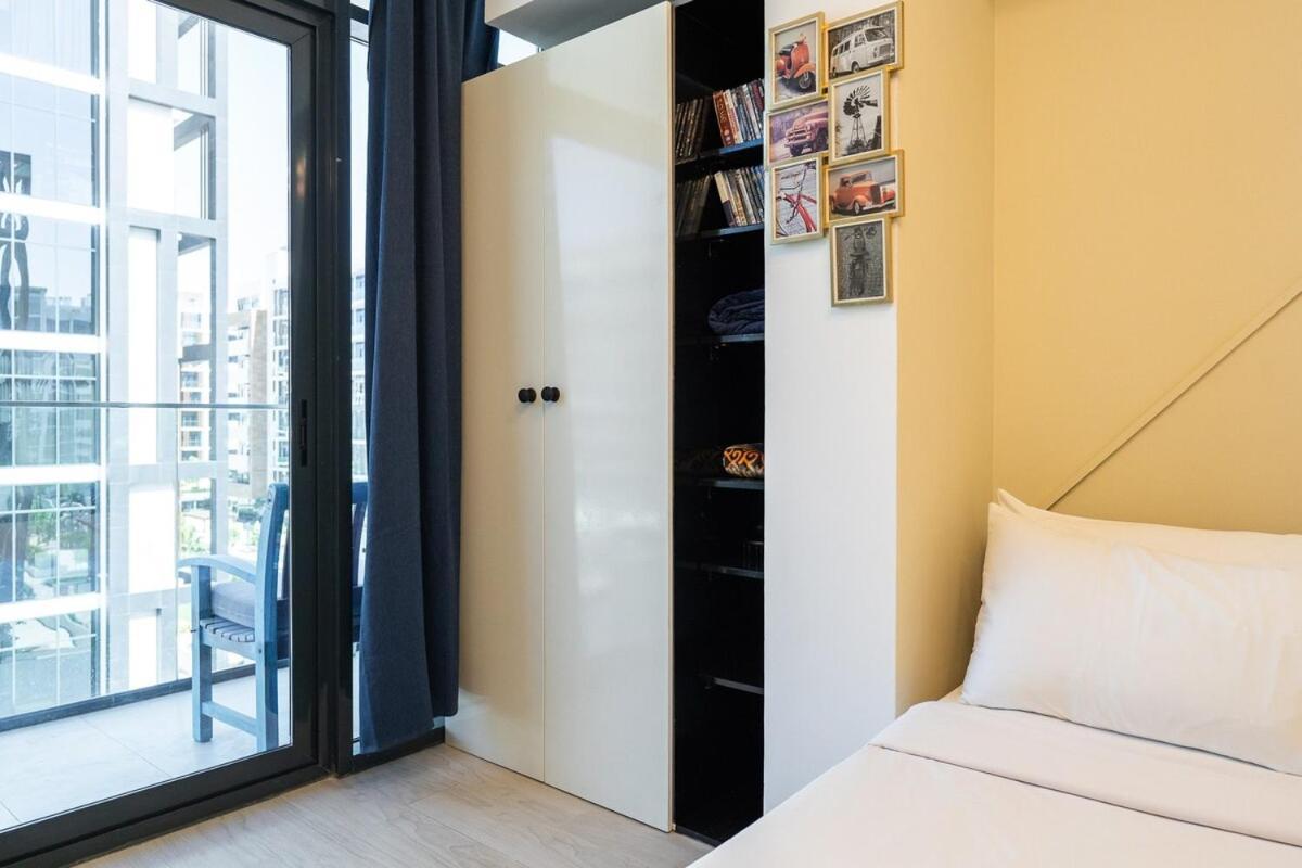 Inviting Studio Perfect For 3 In Meydan! Apartment Dubai