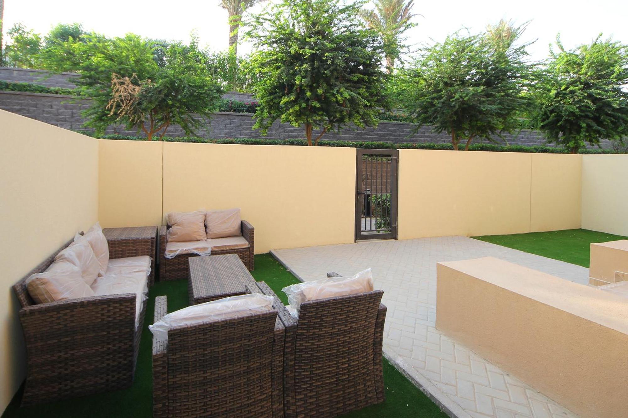 Villa New Arabian Nova 4 Bedroom & Maid Land Dubai