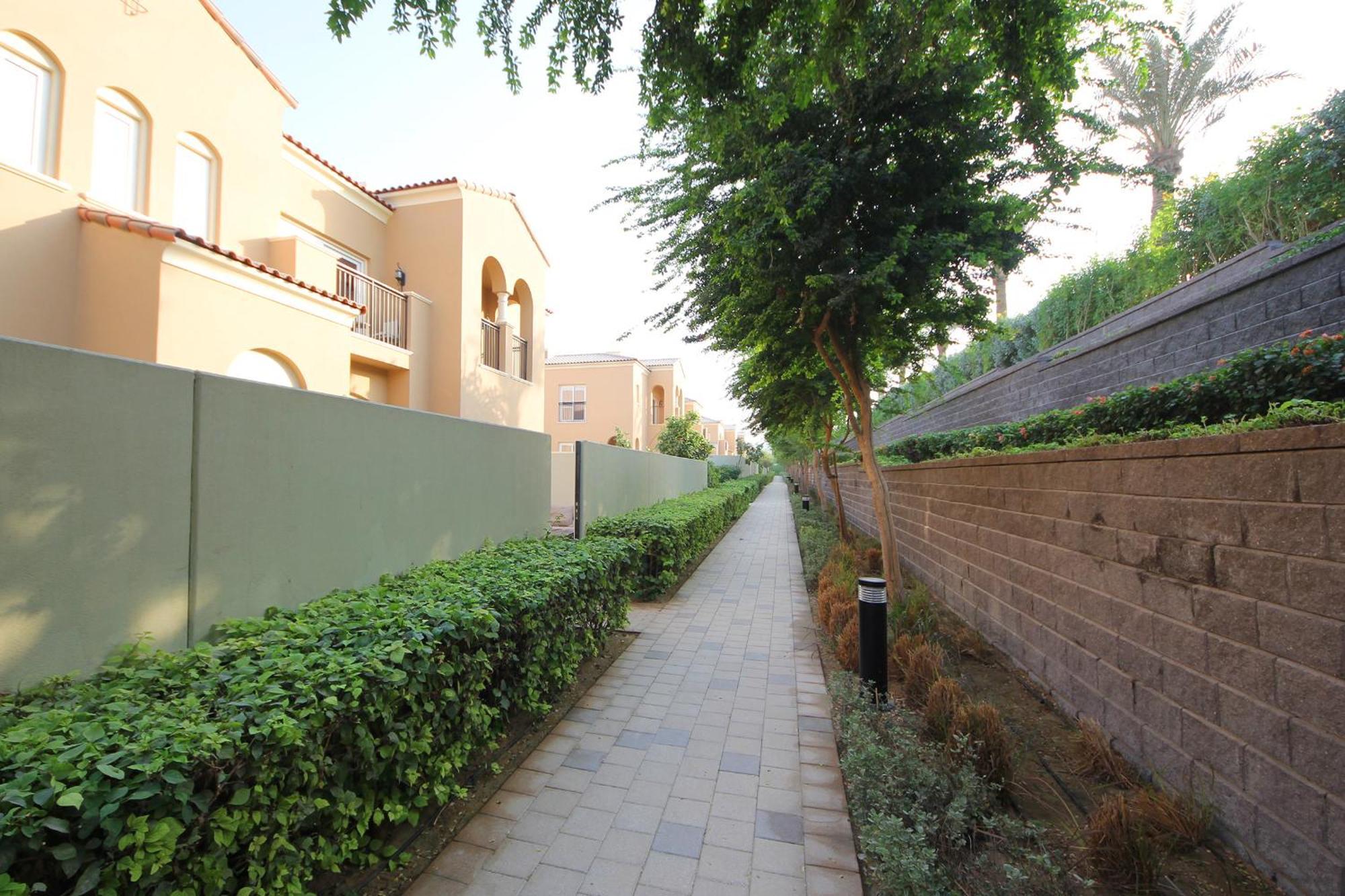 New Arabian Nova 4 Bedroom & Maid Land