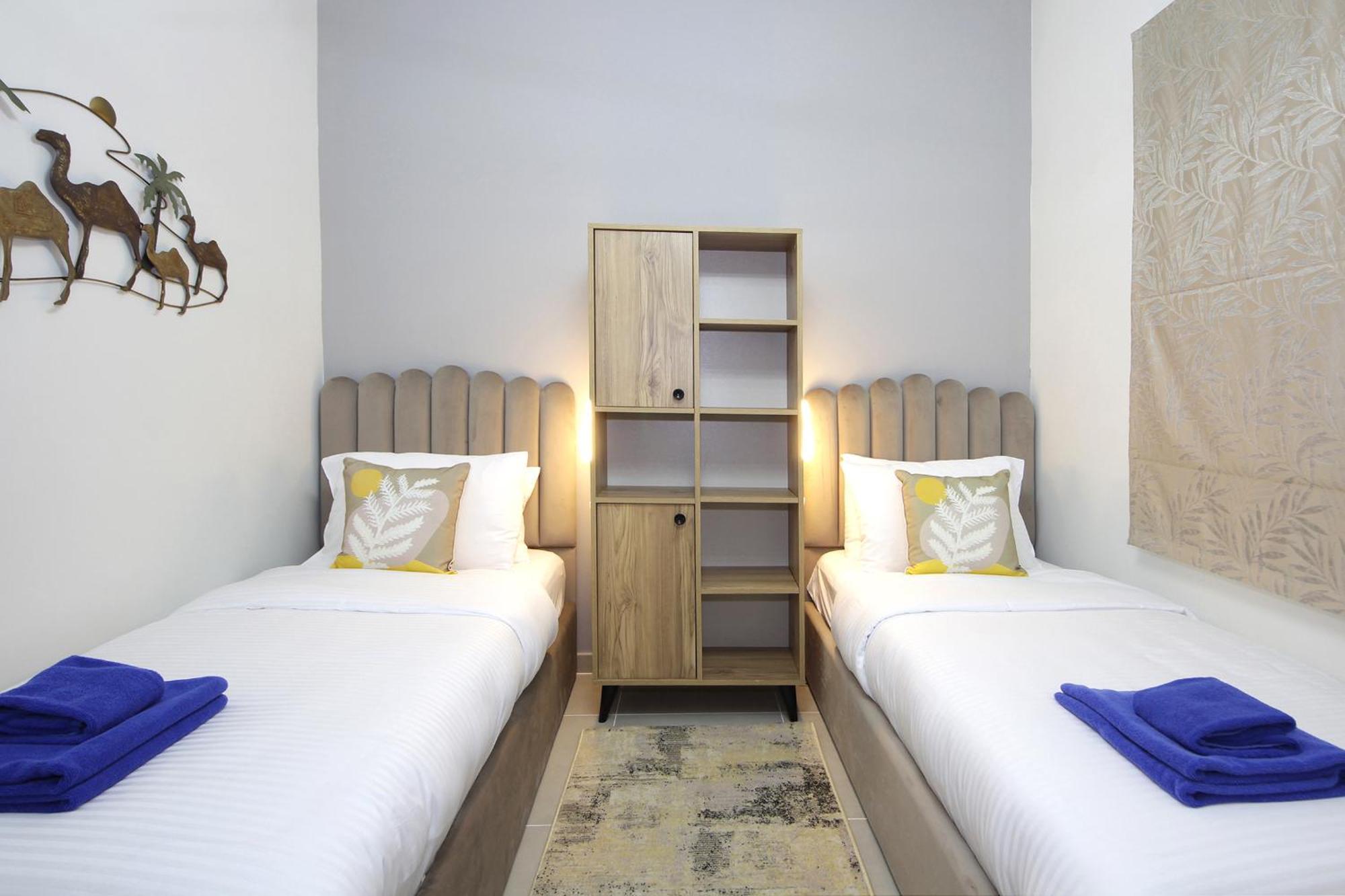 Villa New Arabian Nova 4 Bedroom & Maid Land Dubai