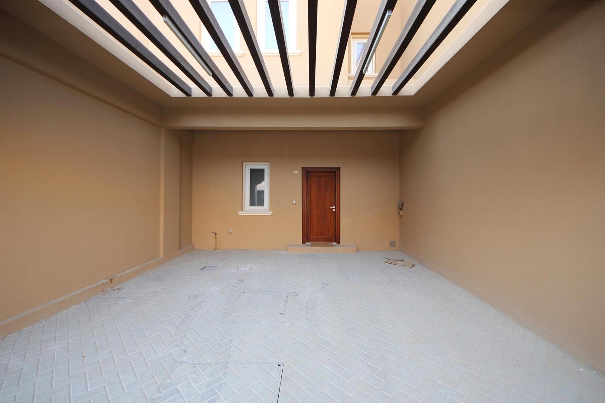 Villa New Arabian Nova 4 Bedroom & Maid Land
