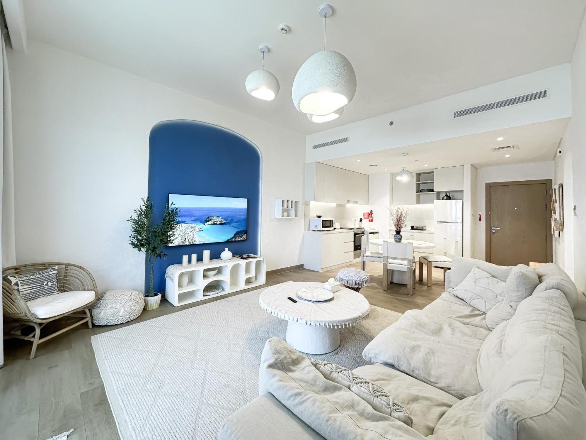 Apartment Trophy - Mykonos-inspired La Mer *