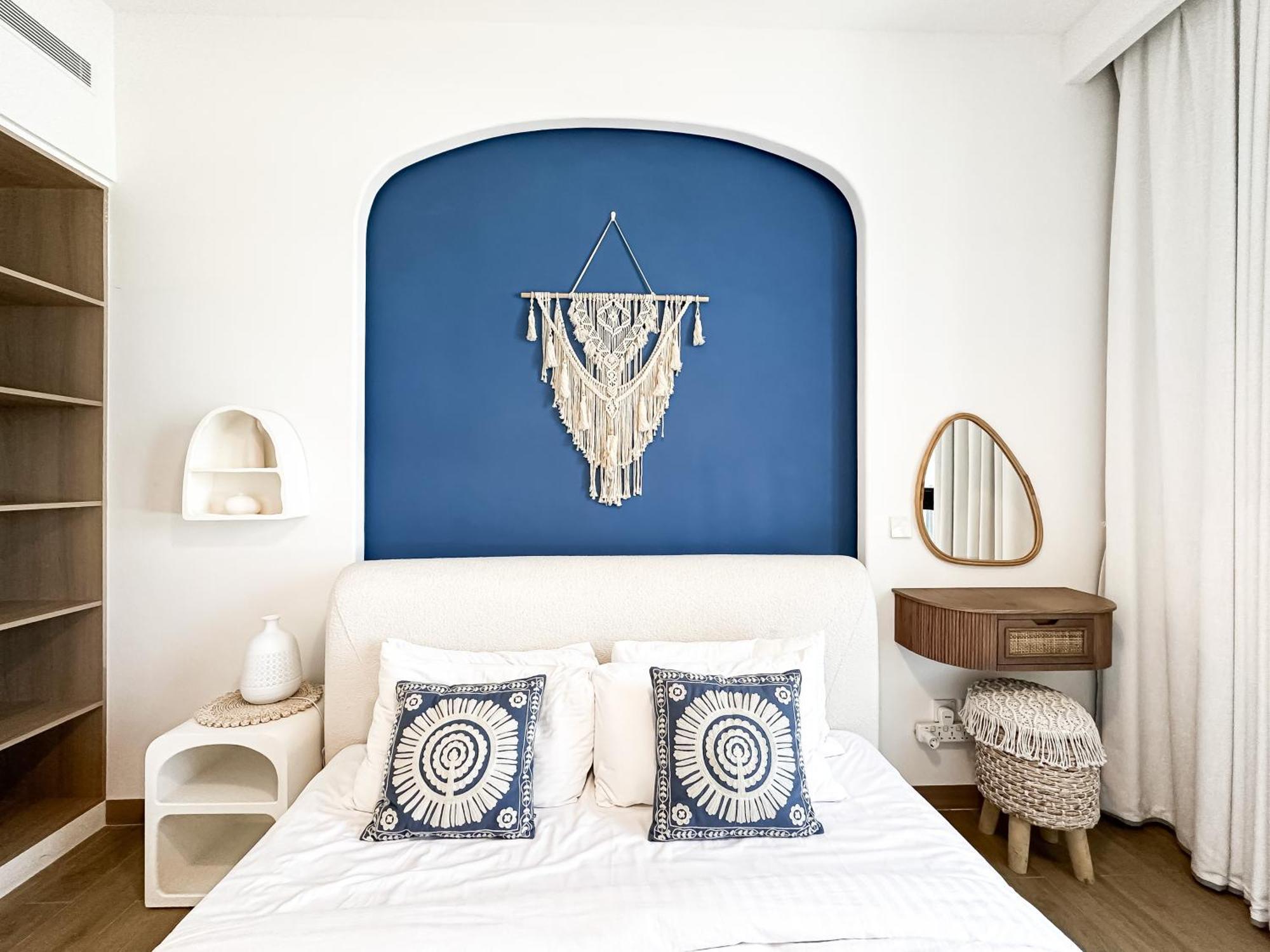 Trophy - Mykonos-inspired La Mer Apartment Dubai
