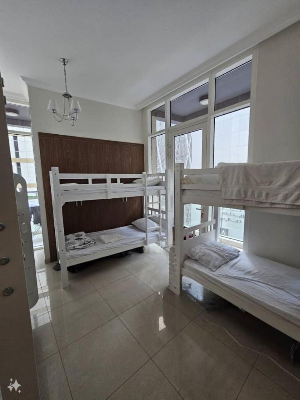 Hostel Downtown Holiday's - 1 Min To Mall & Burj Khalifa