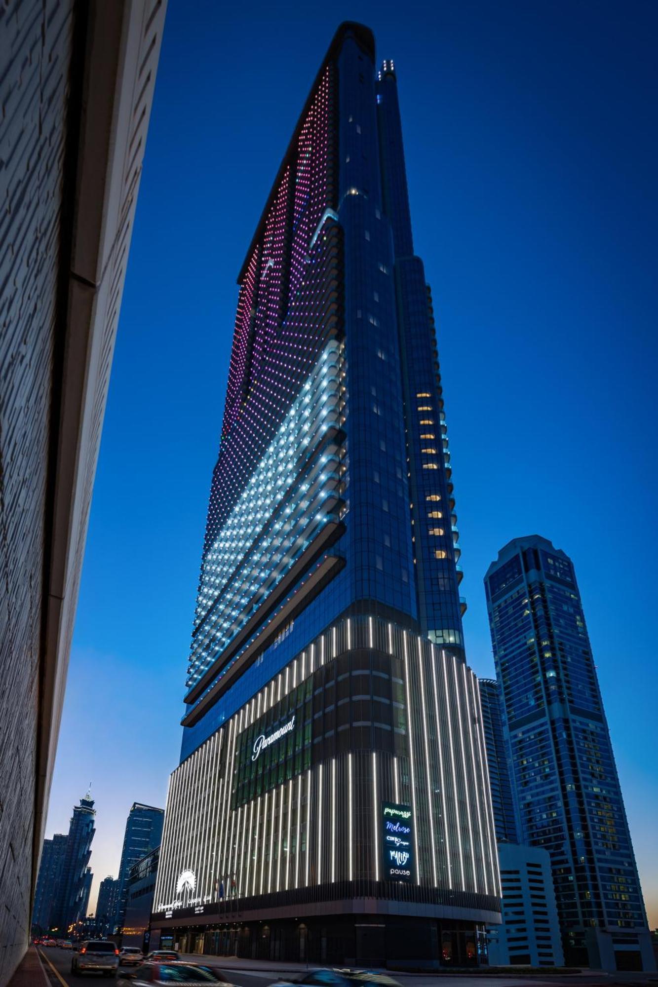 Paramount Midtown Infinity Pool With Burj View Dubai