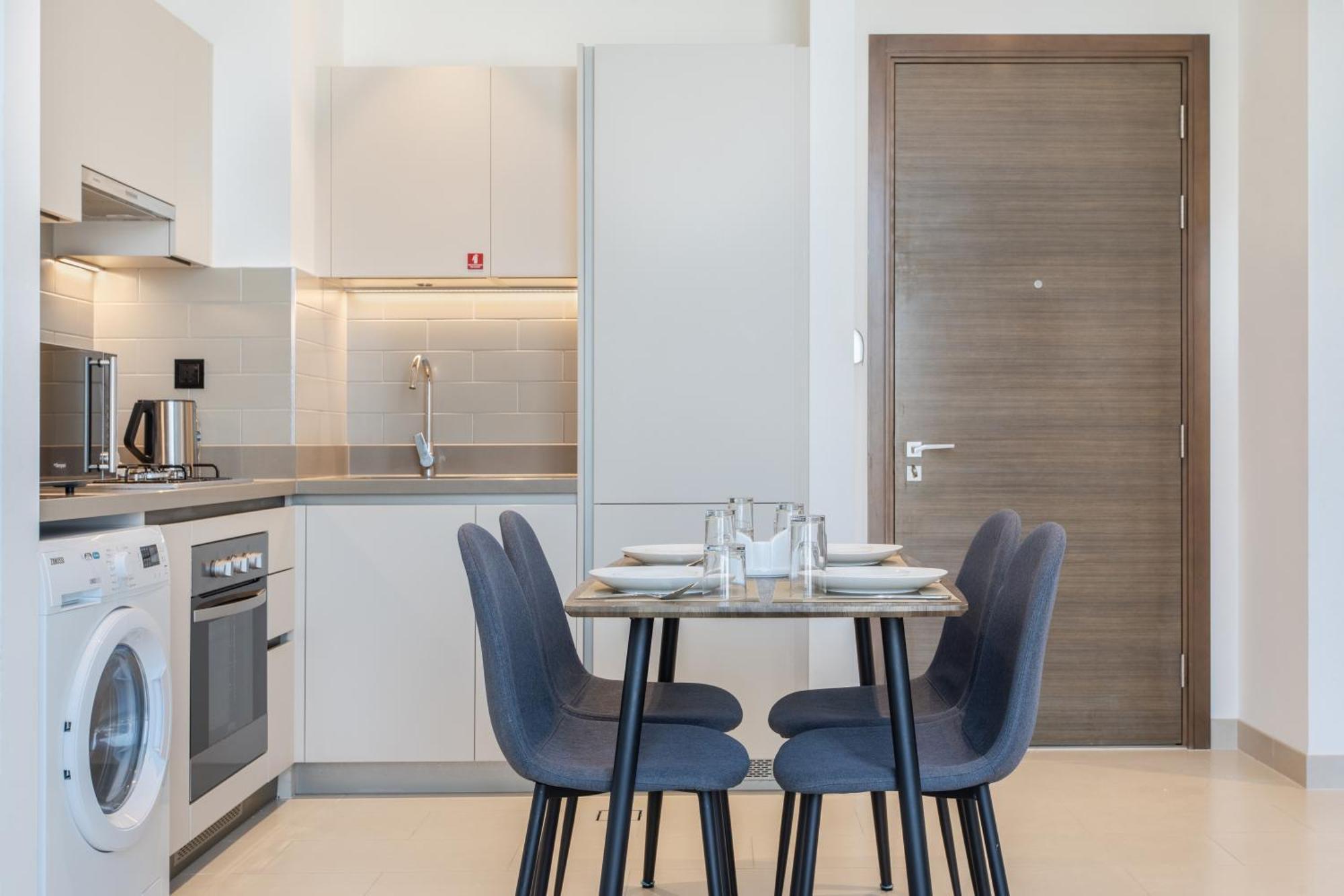 By Latinem Luxury 1br Cv B1311 Near Burj Khalifa Apartment *