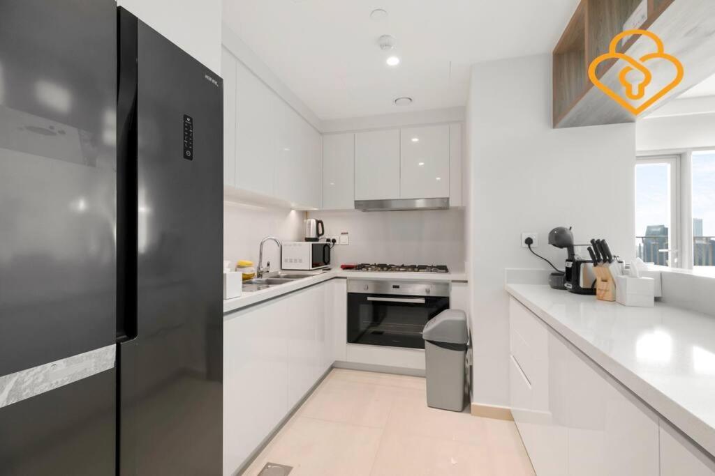 Downtown Views 3 Bedroom W Nanny Full Burj Khalifa View Connected To Mall Apartment Dubai