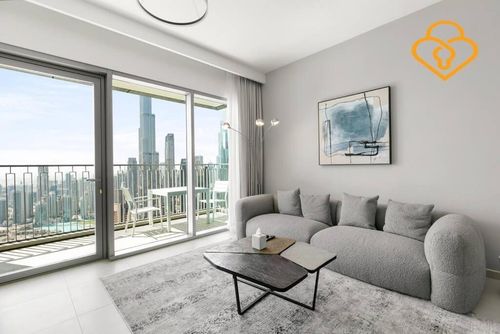 Downtown Views 3 Bedroom W Nanny Full Burj Khalifa View Connected To Mall Apartment