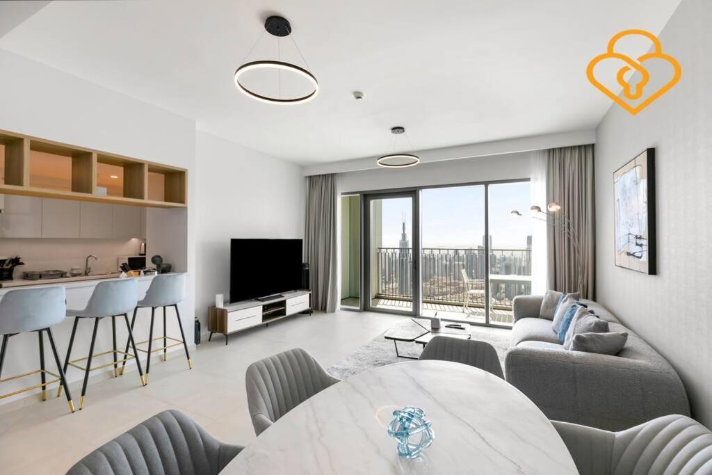Downtown Views 3 Bedroom W Nanny Full Burj Khalifa View Connected To Mall Apartment Dubai