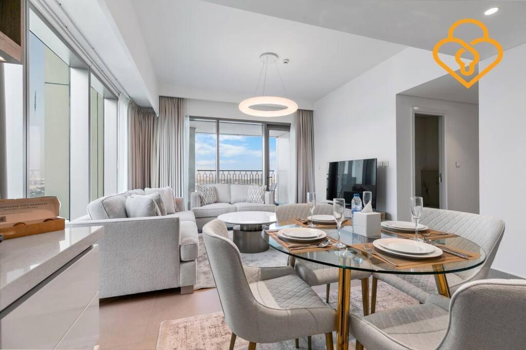 Keysplease 2 Bedroom Downtown Views Ii Steps To Mall * Dubai