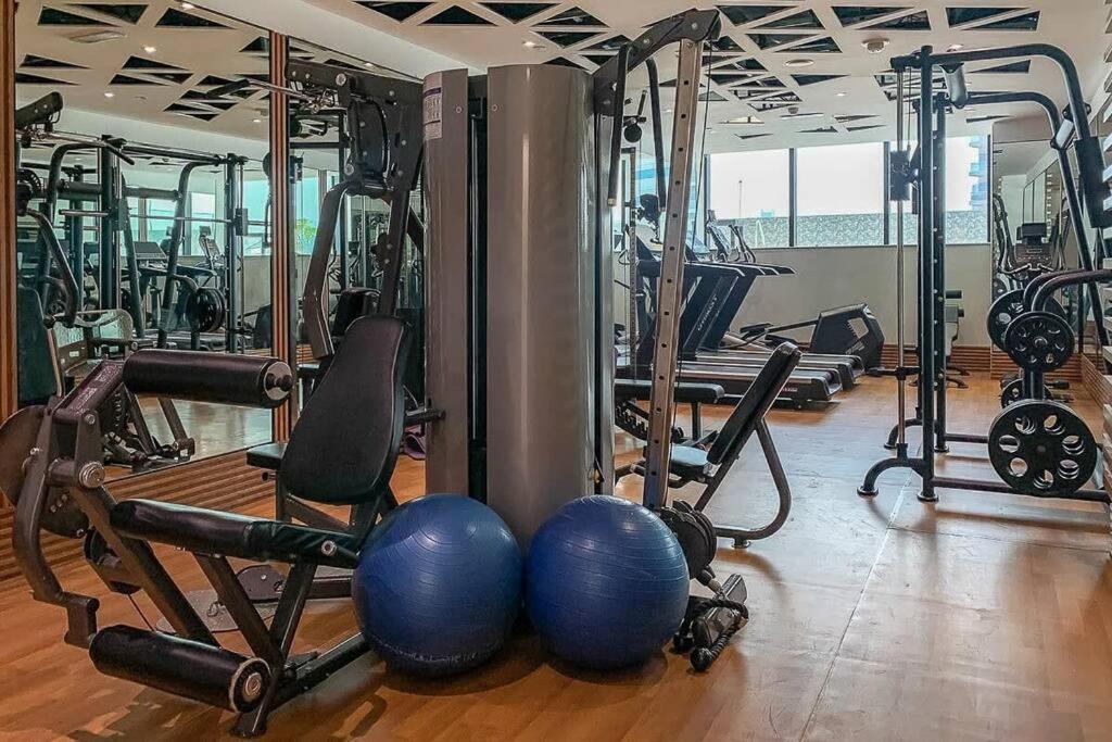 High Floor With Amenities And Parking Apartment *