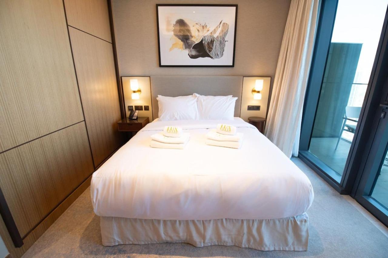 Gorgeous High Floor 3-bed With Full Burj View Dubai
