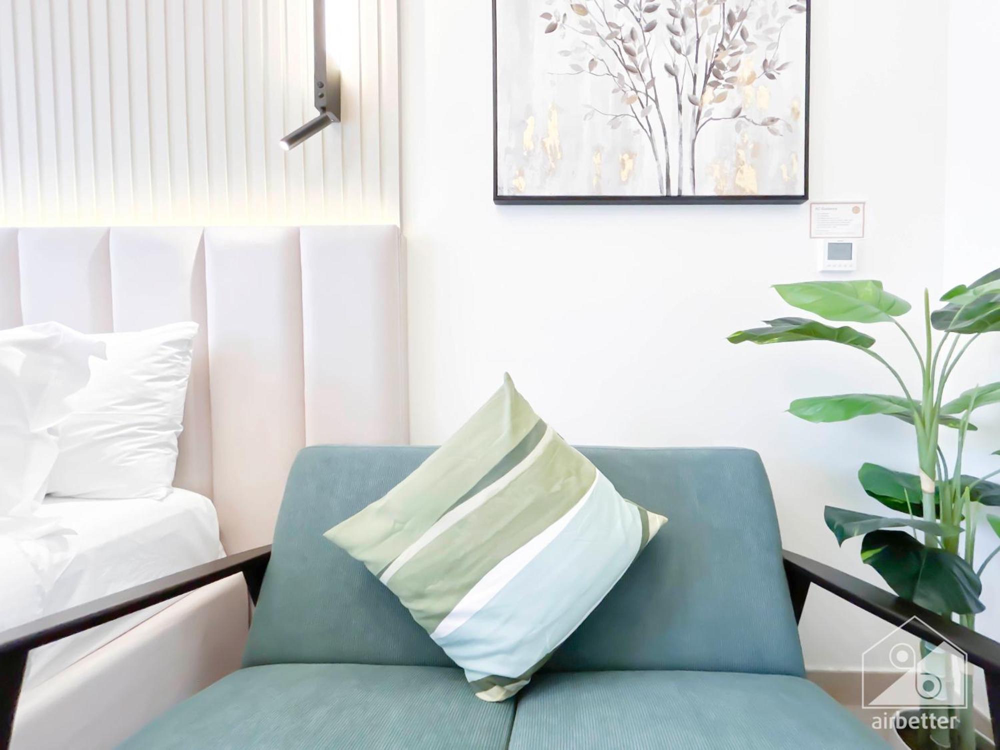 Opulent With Balcony At Aziz Riviera Apartment