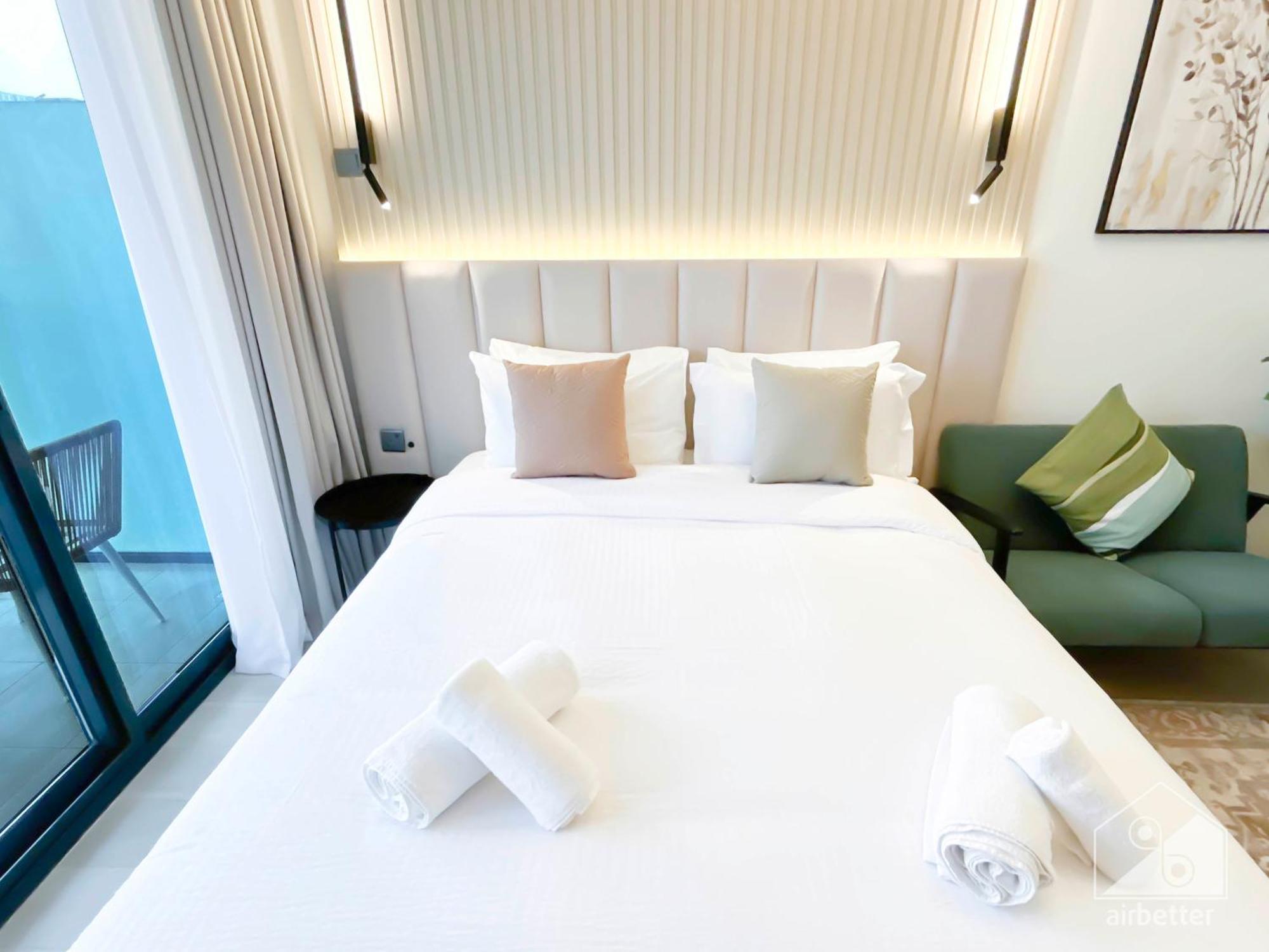 Opulent With Balcony At Aziz Riviera *