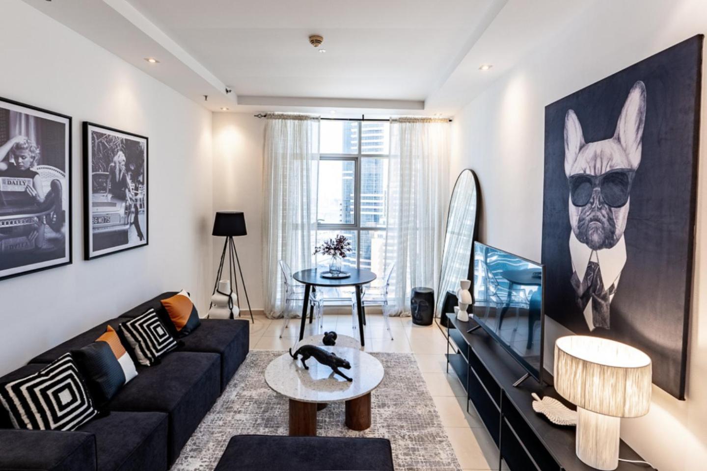 Ultra-chic 1br Near Marina & Walk