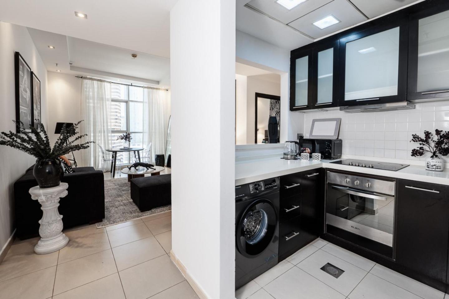 Ultra-chic 1br Near Marina & Walk Apartment *