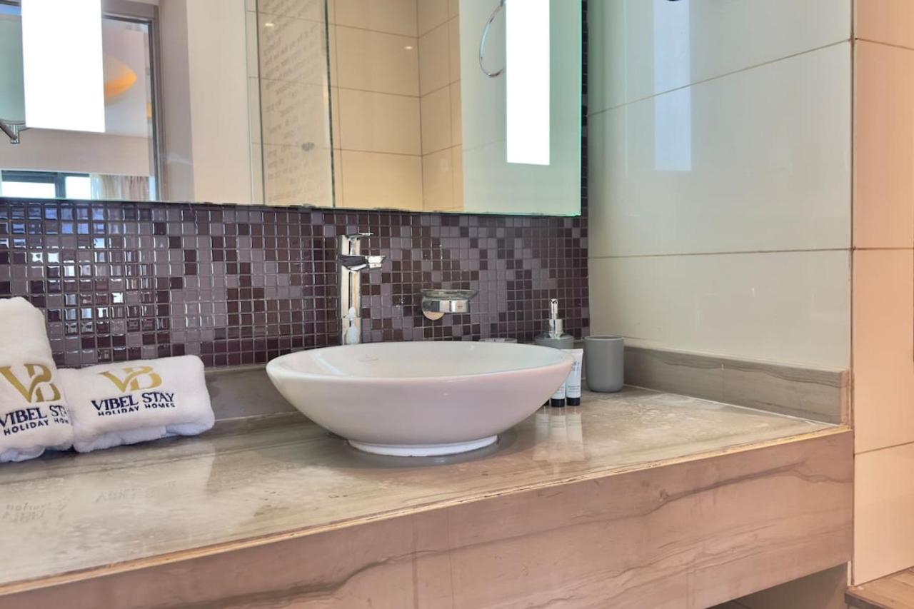 Apartment 2br High Floor In Paramount Tower A - Business Bay By Vibel