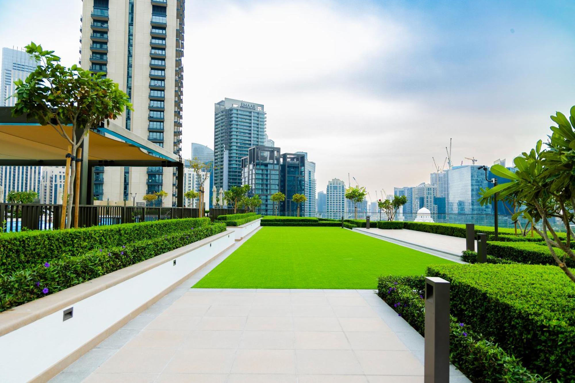 Apartment Modern Luxury Overlooking Burj Khalifa