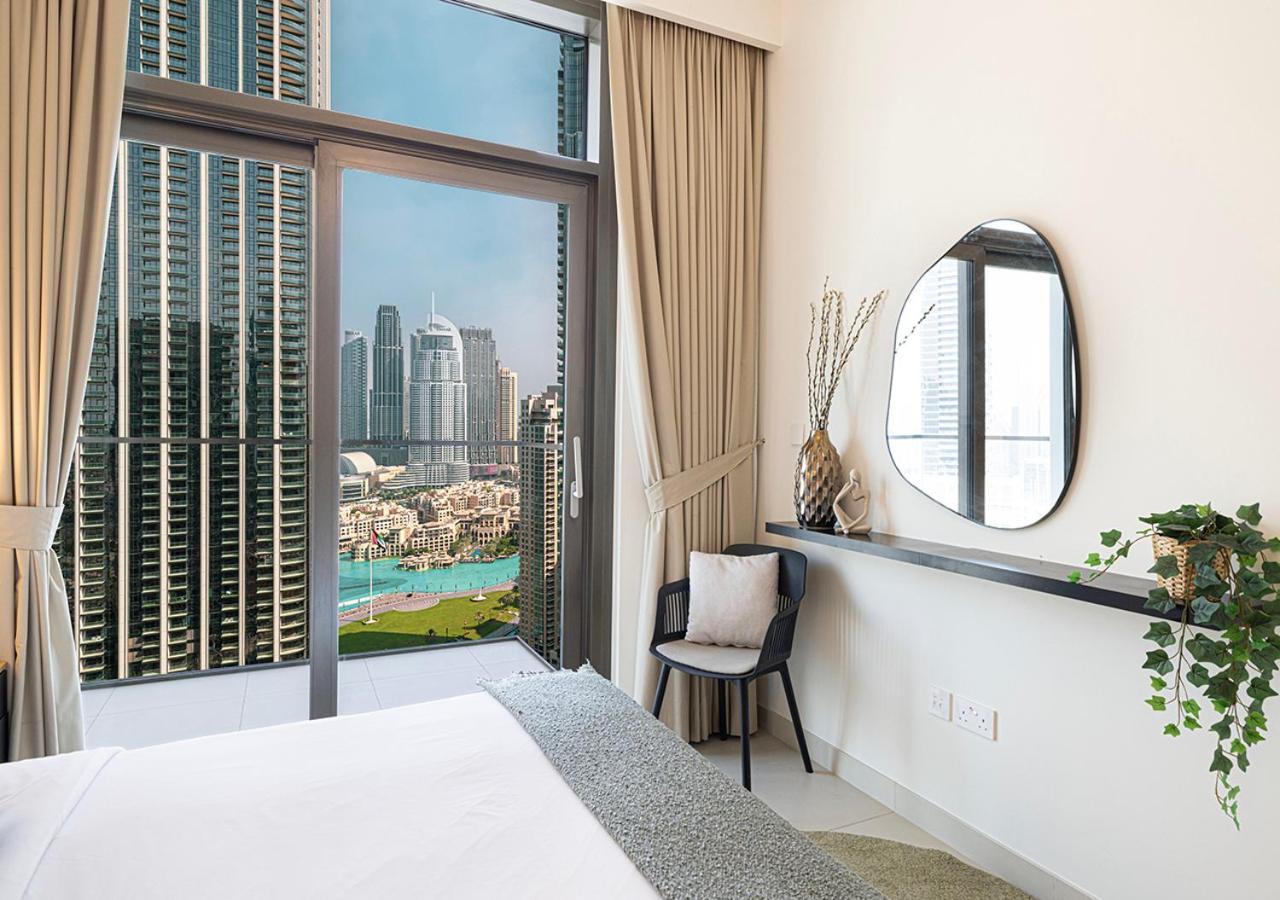 Apartment Modern Luxury Overlooking Burj Khalifa