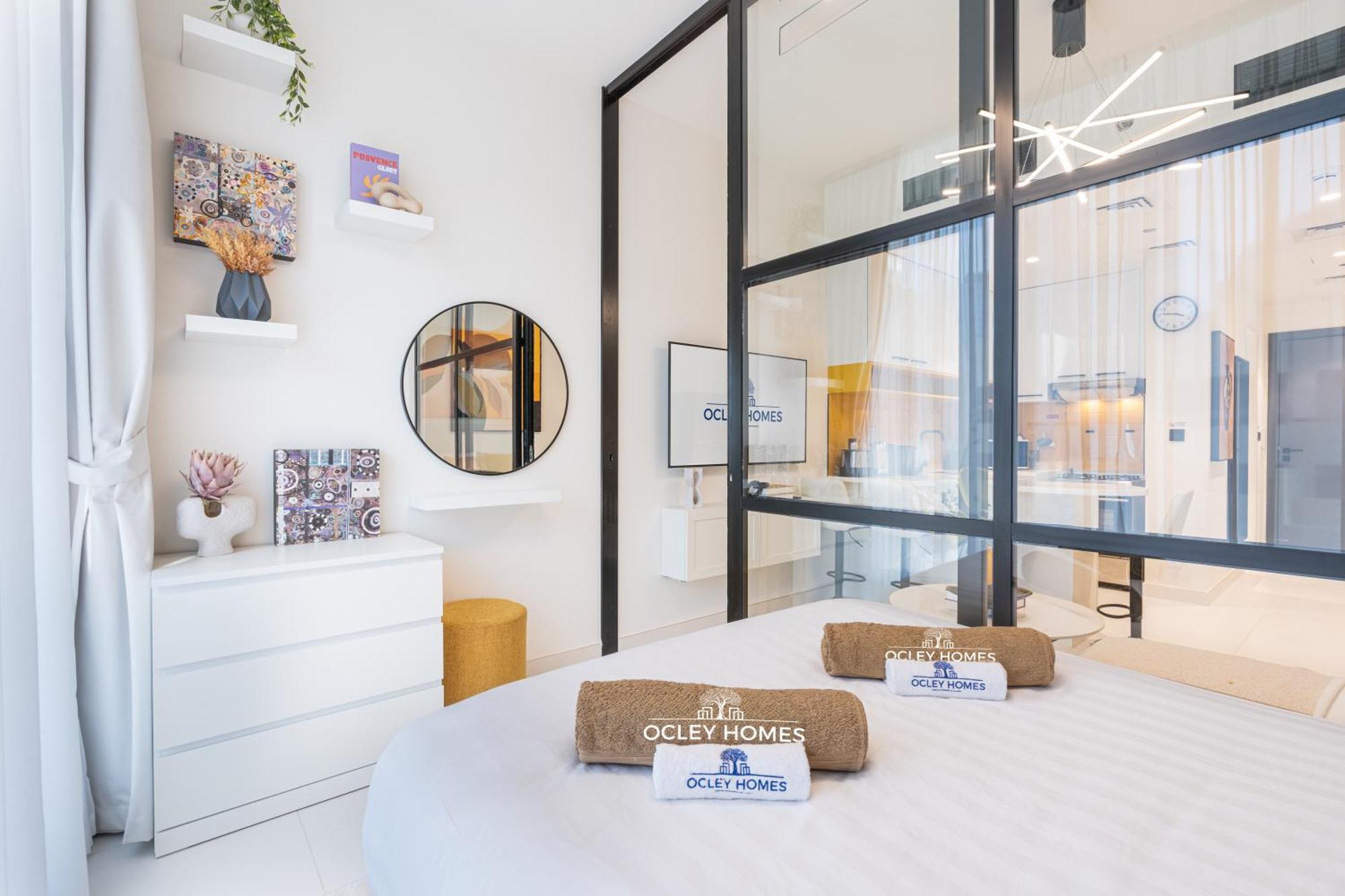 Apartment Stylish Contemporary In Jvc With Chic Interior *