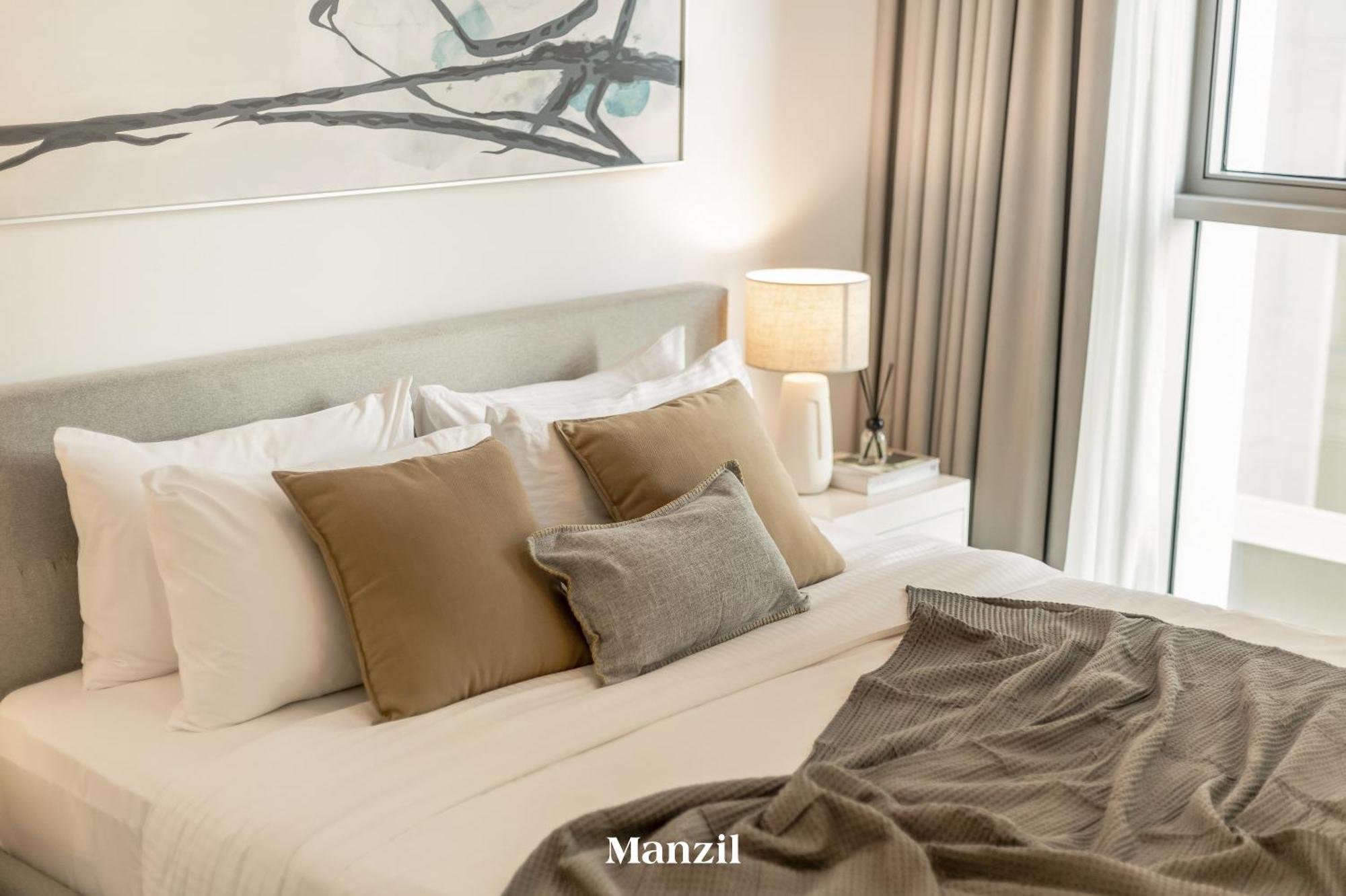 2br Coastal Luxury Retreat At Emaar Beachfront *