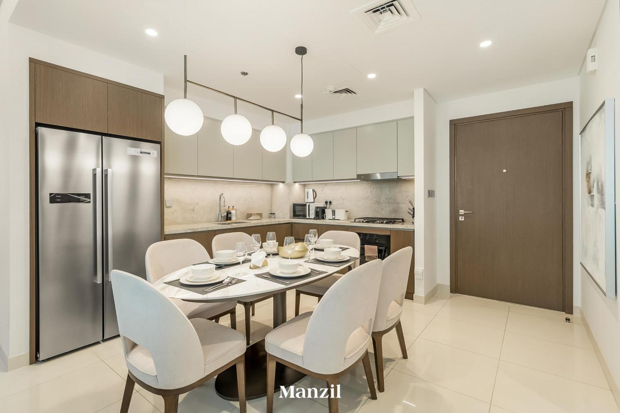 Apartment 2br Coastal Luxury Retreat At Emaar Beachfront *