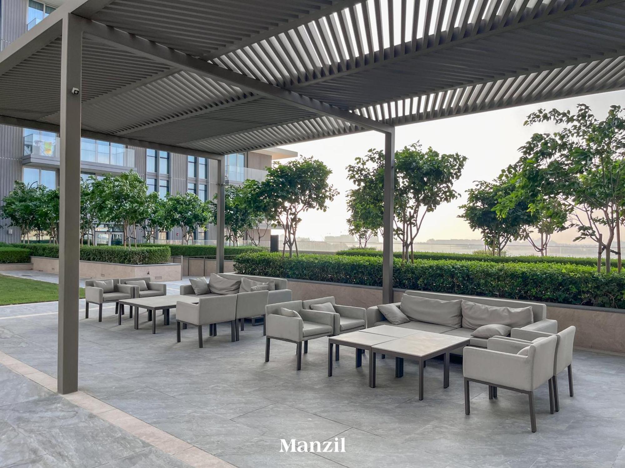 Apartment 2br Coastal Luxury Retreat At Emaar Beachfront