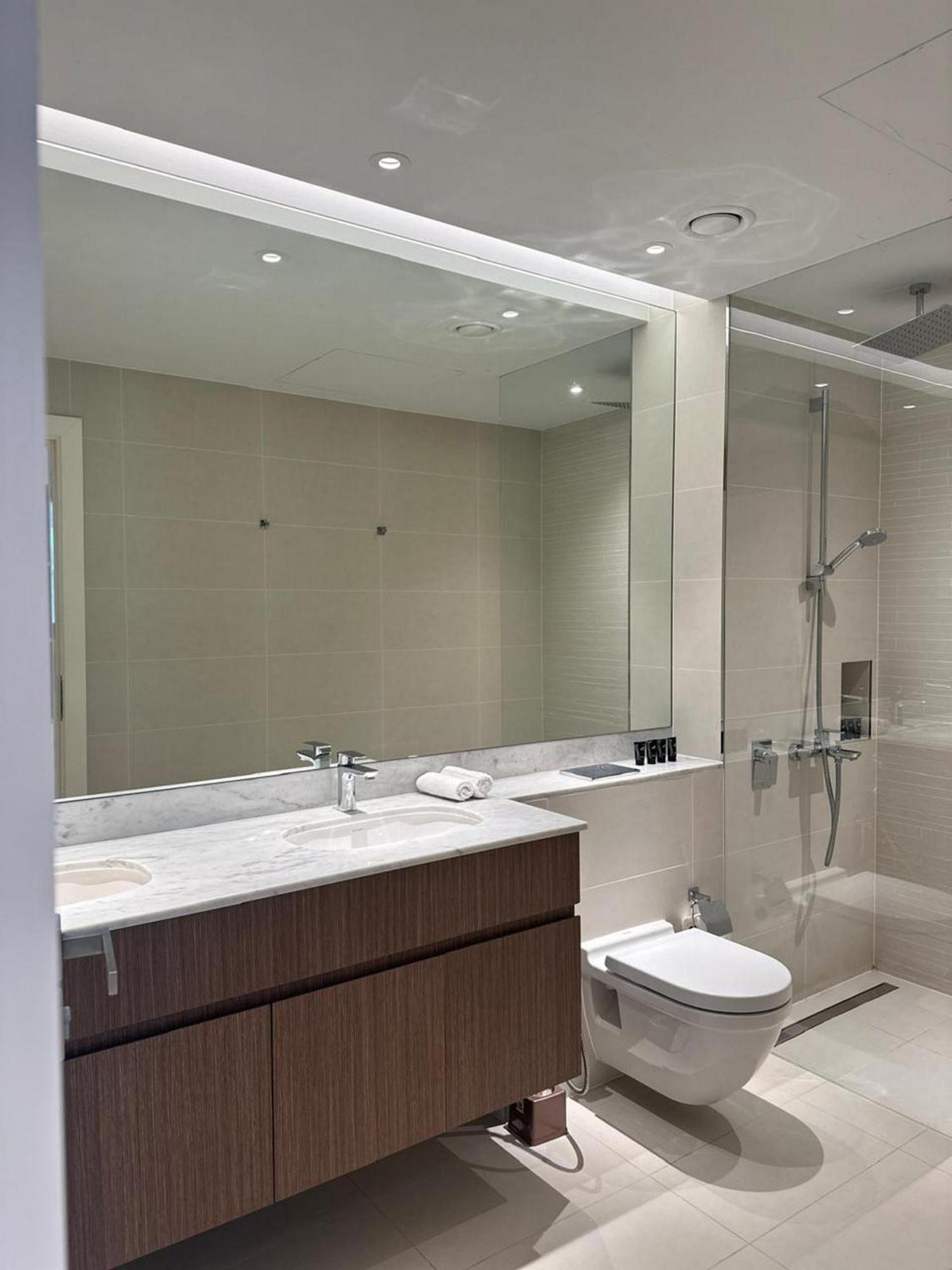 La Mer, La Cote Bldg 2bedrooms 2 Bathrooms And Pool Apartment Dubai