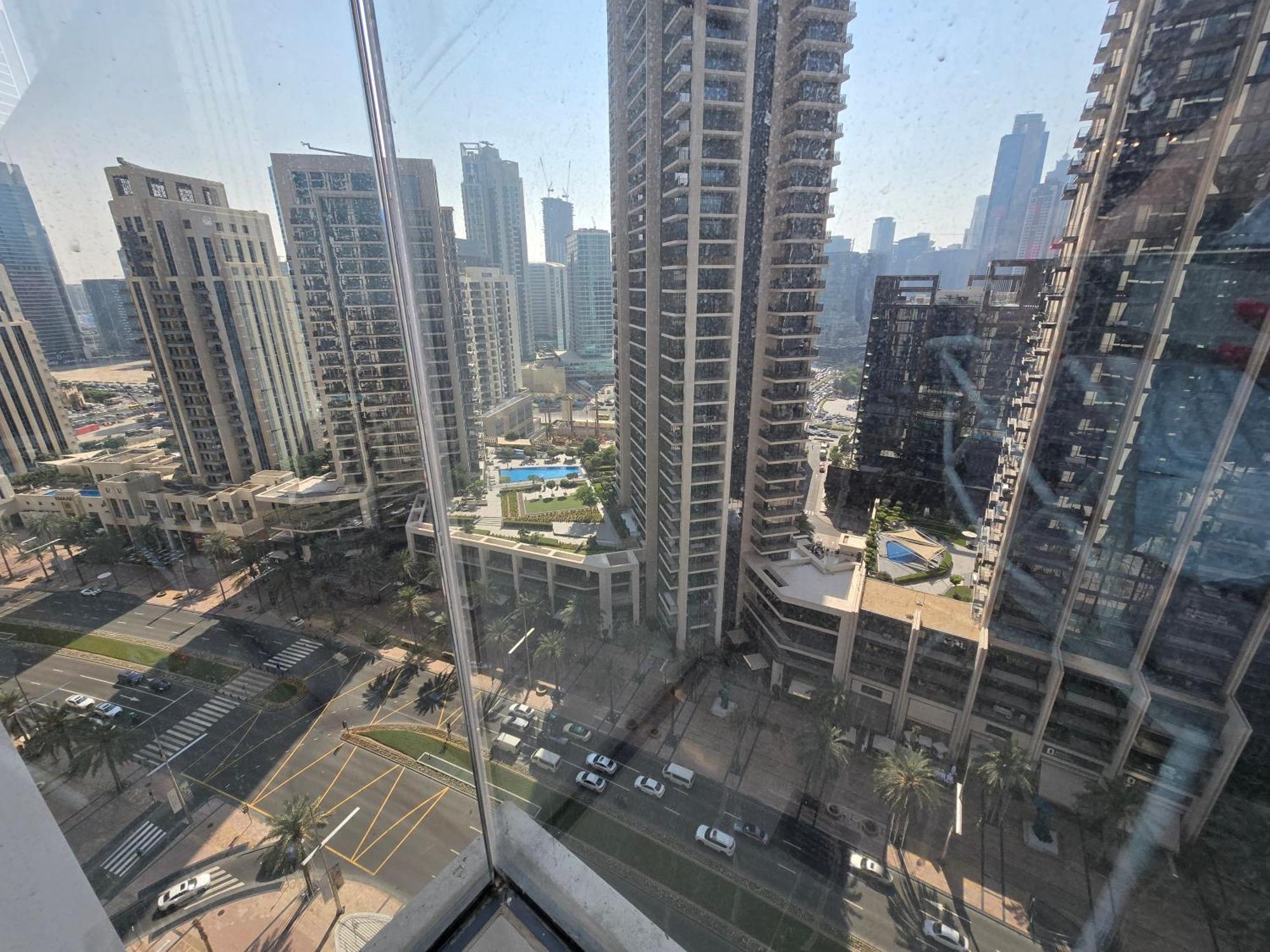 Steps To Mall & Burj, Ideal In Downtown * Dubai