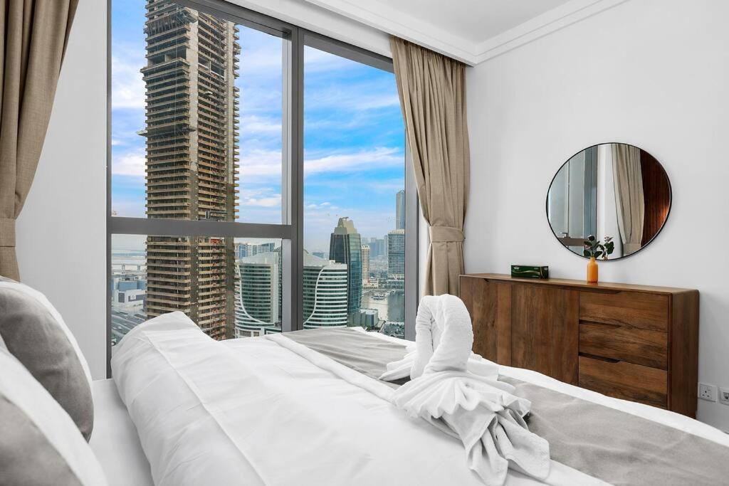 Apartment First Class 1br Skyline Views