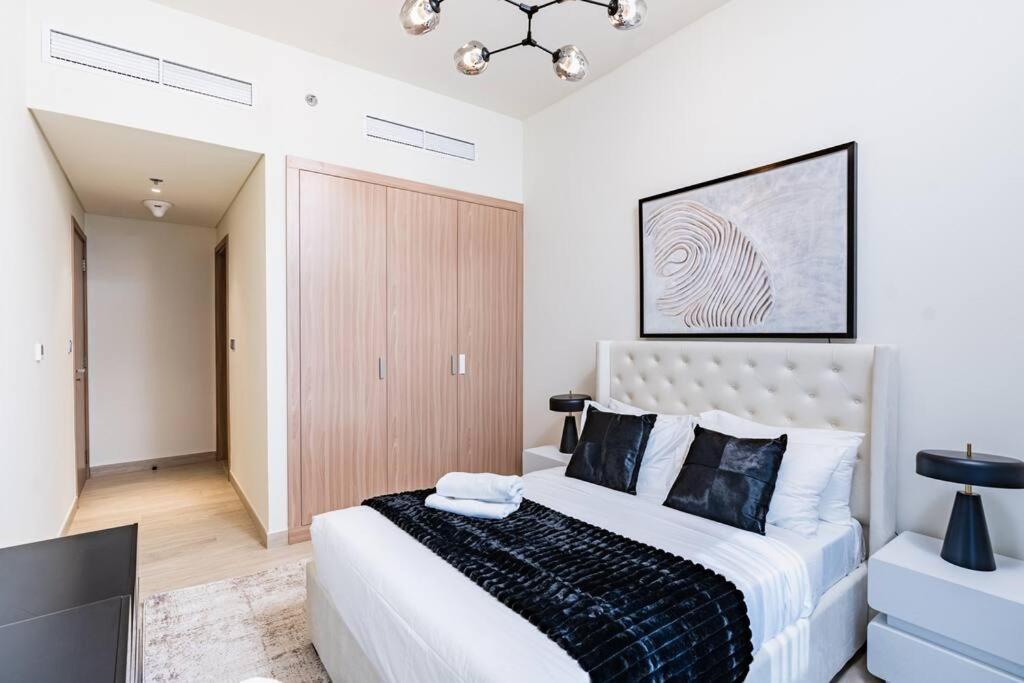 Apartment Nasma - Modern 3br Oasis With Balcony In Azizi Riviera Dubai