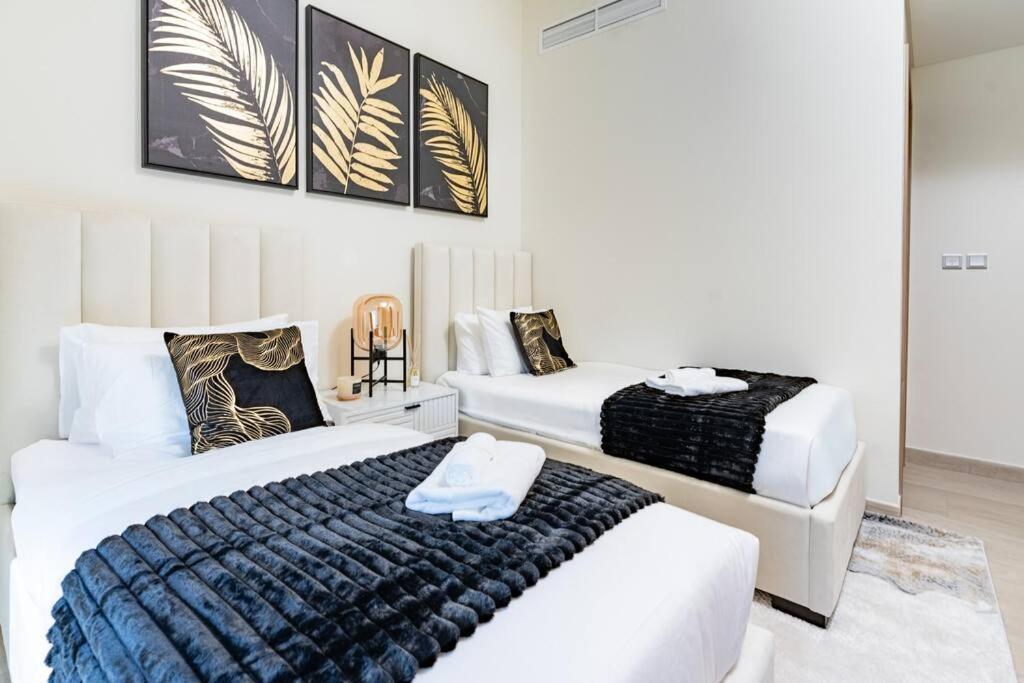 Nasma - Modern 3br Oasis With Balcony In Azizi Riviera Apartment *