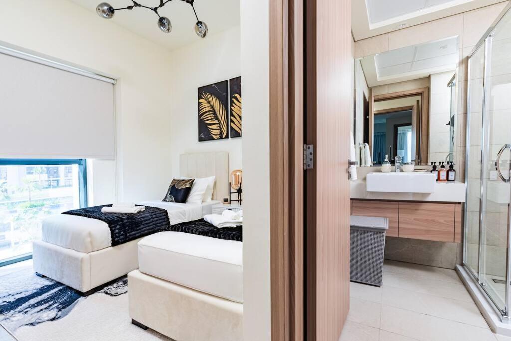 Nasma - Modern 3br Oasis With Balcony In Azizi Riviera Dubai
